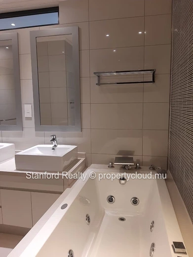 Apartment for Rent – 3 Bedrooms, Grand Baie, North