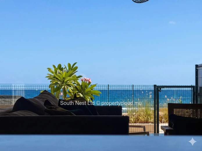 Luxury Duplex Apartment on the Beachfront