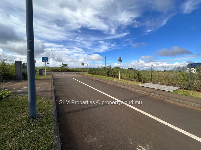 Moka - Residential land for sale in prime area -610 m2/ 161 Toises / 14.4 Perches