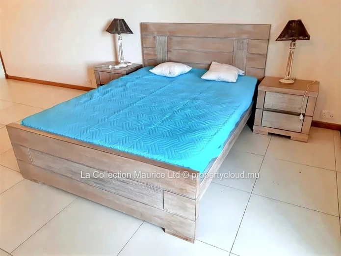Single storey villa in Tamarin