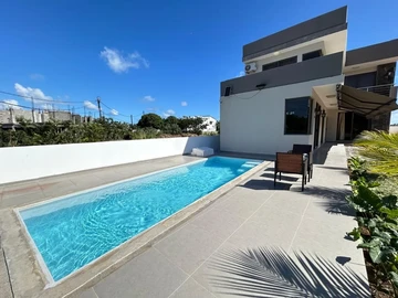 4 Bedroom Villa