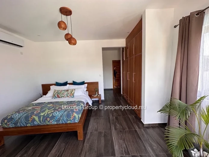 Dream Villa In Pereybere – Style, Space And Tranquility