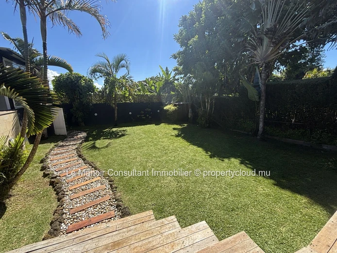 Villa de 4 chambres avec piscine à vendre à Floréal (409 m²)