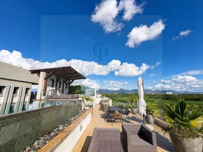 Luxury 3-bedroom en suite apartment with access to the facilities of a private estate