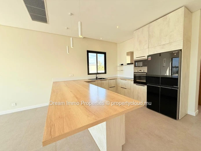 Magnifique Penthouse Vue Mer & Montagne Avec Acces A La Plage – Ile Maurice