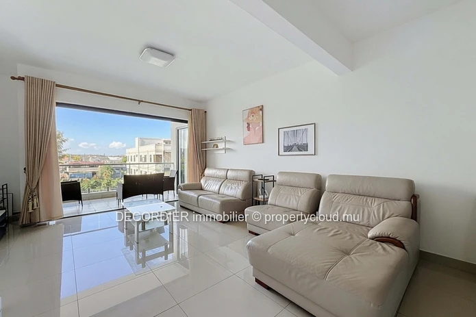 Spacious Apartment for Rent – Pereybère