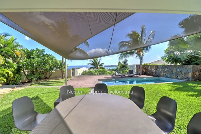 Fantastique villa de 5 chambres avec vue panoramique sur la mer 