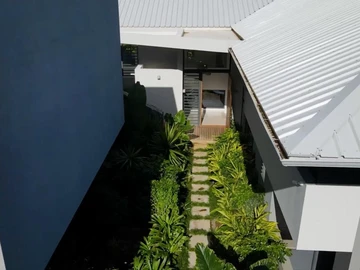 Contemporary villa with breathtaking lagoon views in Rivière Noire