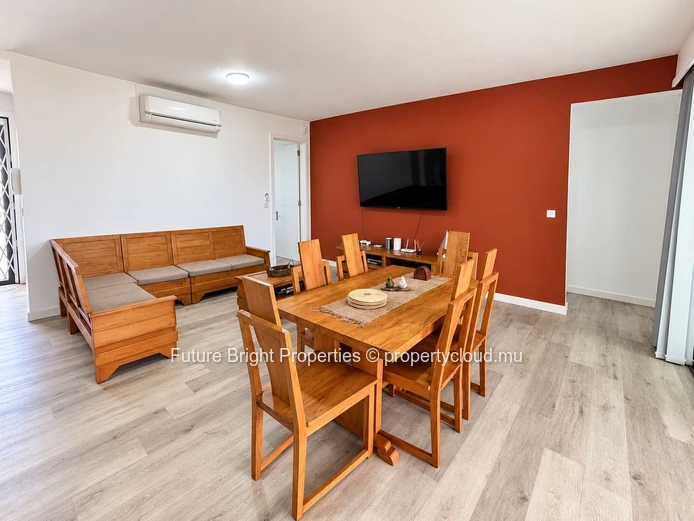 High end Spacious Furnished 3-Bedroom Apartment in Albion