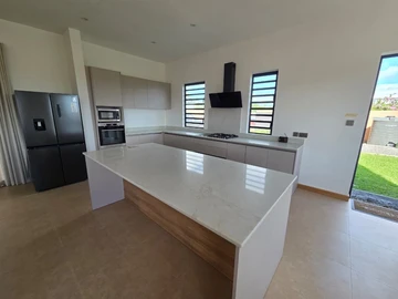 4 Bedroom Villa