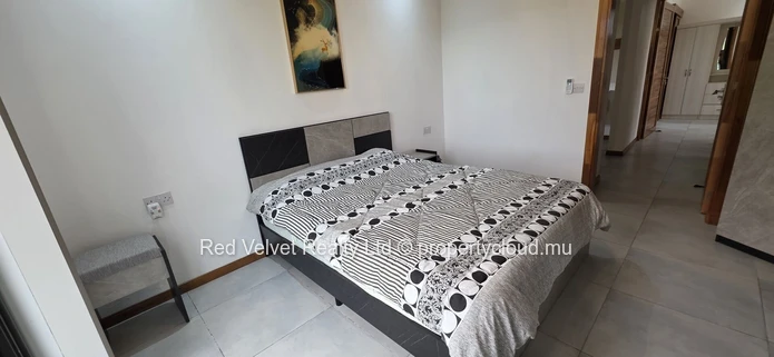 Luxury Furnished 3-Bedroom Townhouse with Rooftop Terrace and Jacuzzi – Flic en Flac | Rs 15M
