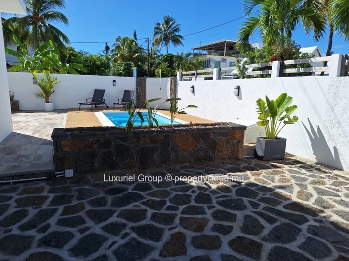 Villa With Pool For Rent – Pointe Aux Canonniers
