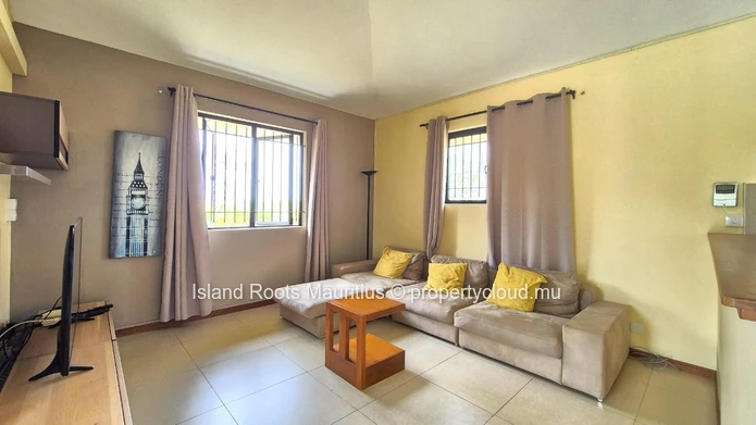 Beautiful 3-Bedroom Villa + Office (Convertible into a Bedroom) in Hillside, Belle Vue