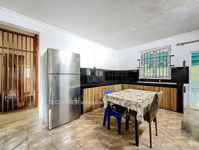 Maison Spacieuse à vendre à Trou aux Biches Road, Triolet