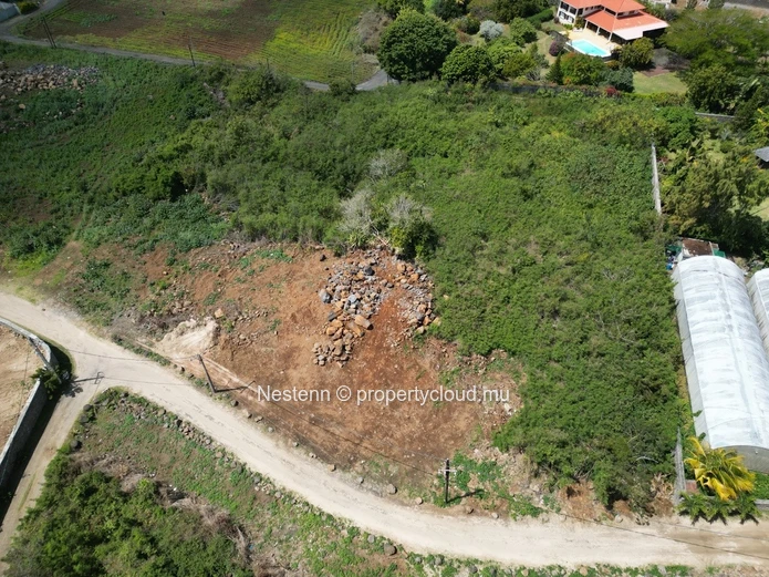 Terrain résidentiel 2548m² proche plage 