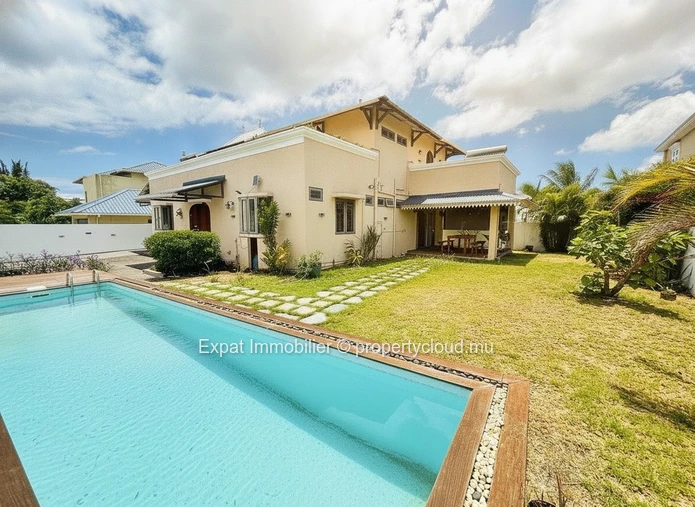 4-Bedroom Family Villa In A Secure Residence – Balaclava