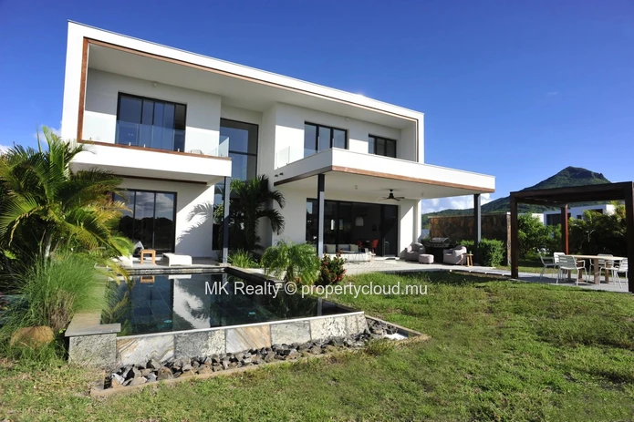 Villa For Sale In Tamarin