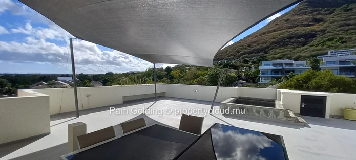 Spacious Penthouse Living in Sought-After Tamarin