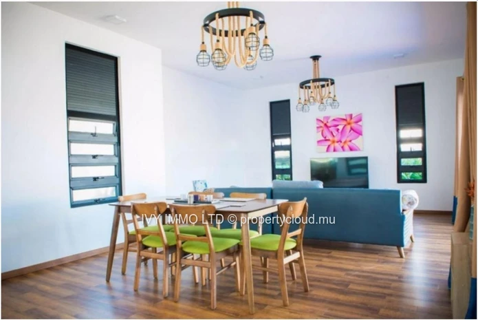 Spacious Villa for Long Term Rent   Located at the beautiful #grandbaie      Rent 90 000MUR  Pool and garden maintena...