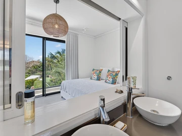 4 Bedroom Apartment