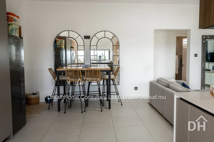 Élégant Penthouse de 3 Chambres avec Vue sur l'Océan & Jacuzzi | Tamarin
