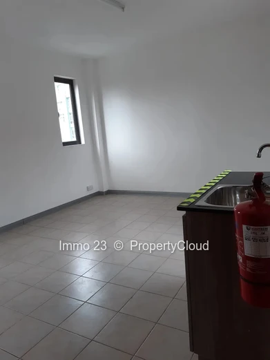 Office - 111m2 - Port Louis - Ref. BU49435LO