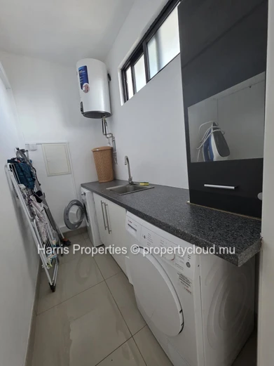 Magnifique appartement au 2e étage à louer dans une résidence haut de gamme à Pereybere, avec ascenseur