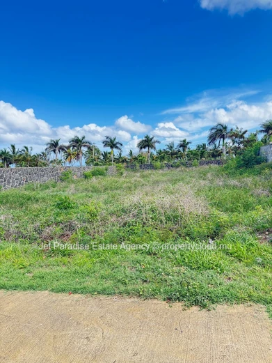 Exclusive Sea-View Plot in a Secure Gated Community – Les Jardins d’Anna Phase 1