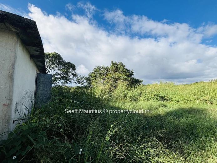 Prestigious 4-Arpent Development Site in Flacq