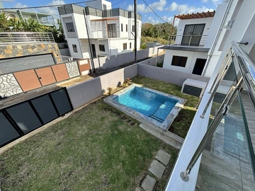 4 Bedroom Villa