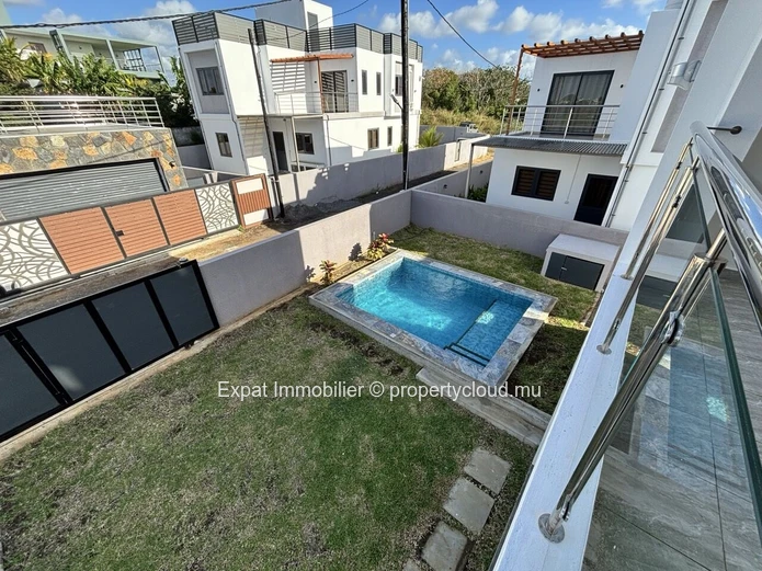 Villa Neuve 4 Chambres Non Meublée Avec Piscine Privée – Vale