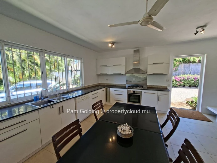 Beautiful Property for Sale on the Edge of Daruty Forest