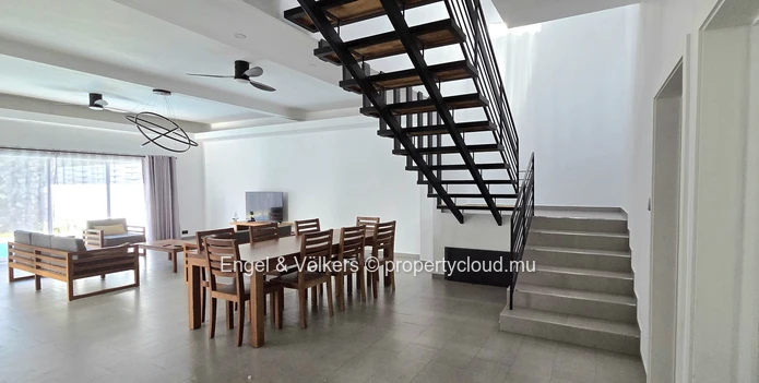 Elegant Fully Furnished 4-Bedroom Villa in the Heart of Pereybere