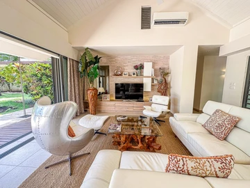 4 Bedroom Villa