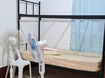 5 Bedroom Apartment