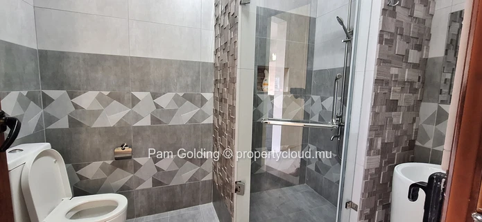 An Extraordinary Residence in the Heights of Candos (Sole Mandate)