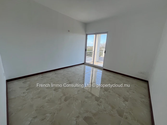 Villa neuve en vente locale, 5 chambres, piscine