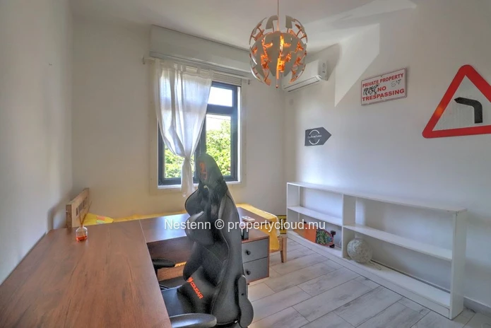 Appartement moderne de 3 chambres à deux pas de la plage 