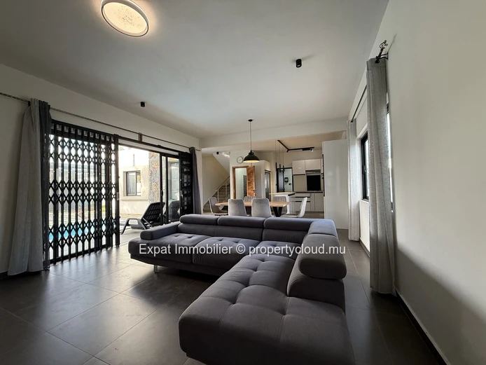 Contemporary 4-Bedroom Villa With Private Pool And 80 Sqm Rooftop – Cap Malheureux