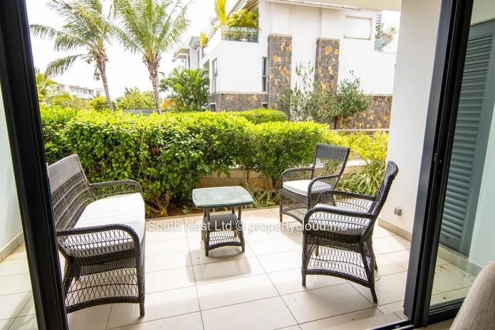 Appartement meublé au rez-de-chaussée avec 3 chambres et jardin 