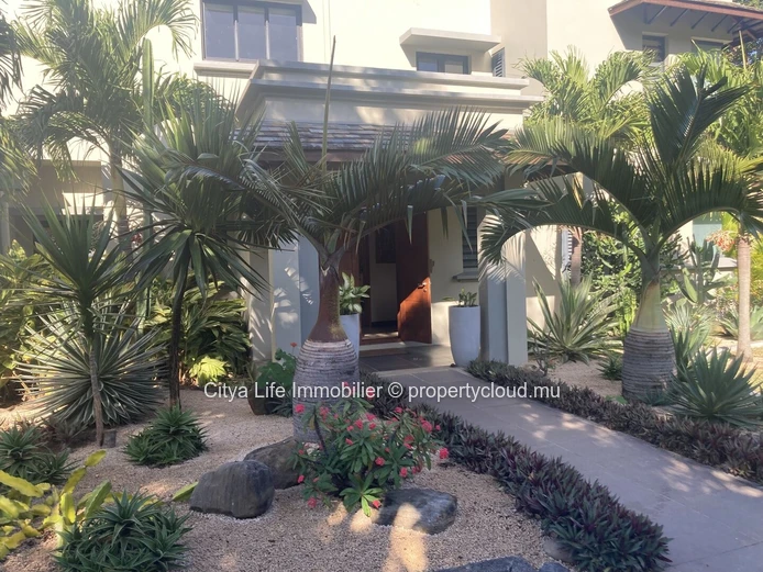 Villa Contemporaine de Luxe à Vendre à Rivière Noire, Île Maurice