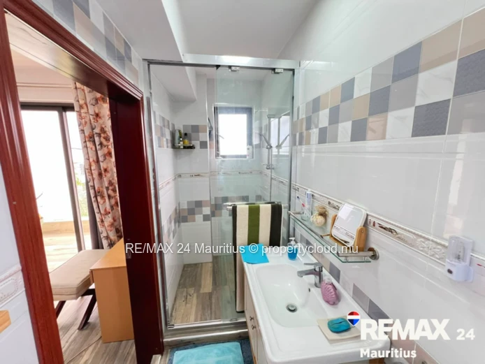 Coastal Living in Mont Choisy - Steps from Beach, Golf & Grand Baie