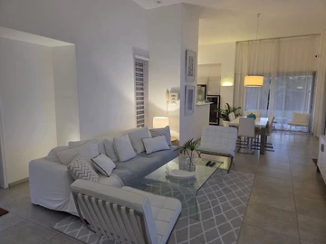 4 Bedroom Villa
