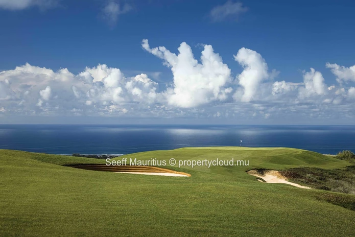 Golf Estate Land Opportunity: Prime Plot for Sale
