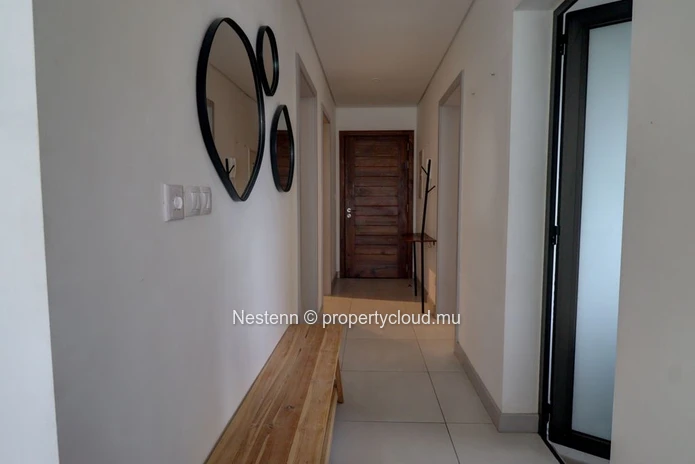 Modern 2-bedroom apartment in Moka , fully equipped kitchen, air conditioning, and close to amenities.