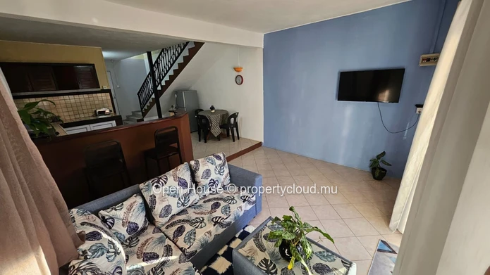 Duplex meublé tout confort à Mon Choisy avec accès piscine au cœur d'une résidence calme