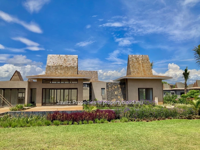 Jacaranda Villa in Balaclava - 3 bedrooms - 300sqm