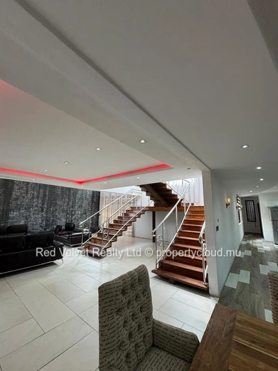 Élégante maison de 4 chambres à vendre à Vacoas