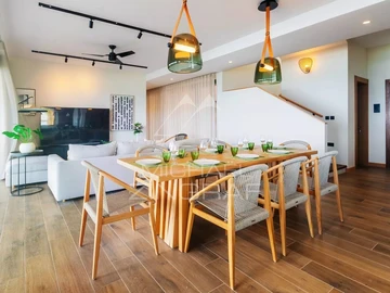 5 Bedroom Townhouse, Duplex
