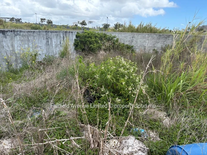 Terrain résidentiel de 227 m² à vendre à L'Avenir